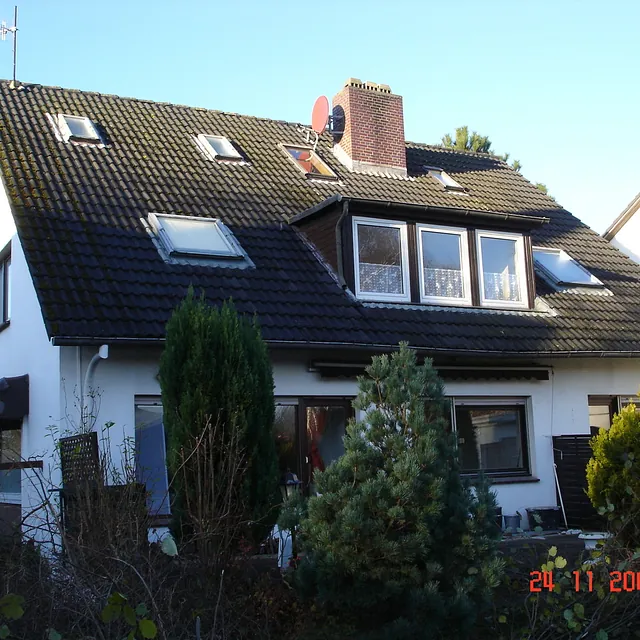 Einfamilienhaus im Bestand mit Satteldach in Schleswig-Holstein – Sanierungsarbeiten durch regionales Bauunternehmen