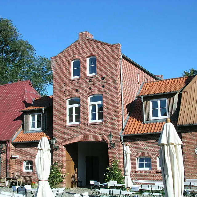 Historisches Klinkergebäude in Schleswig-Holstein – fachgerechte Sanierung und Maurerarbeiten im Bestand